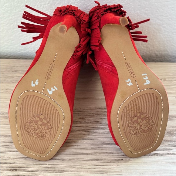 Vince Camuto Red Suede Fringe Heeled Boots. Size 5.5 - Picture 5 of 6